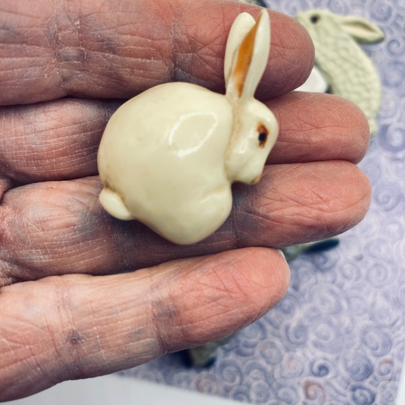 Easter Bunny Brooch Bundle Of 7 Kitschy Rhinestone Vintage Ceramic Hallmark Lot - Picture 10 of 11